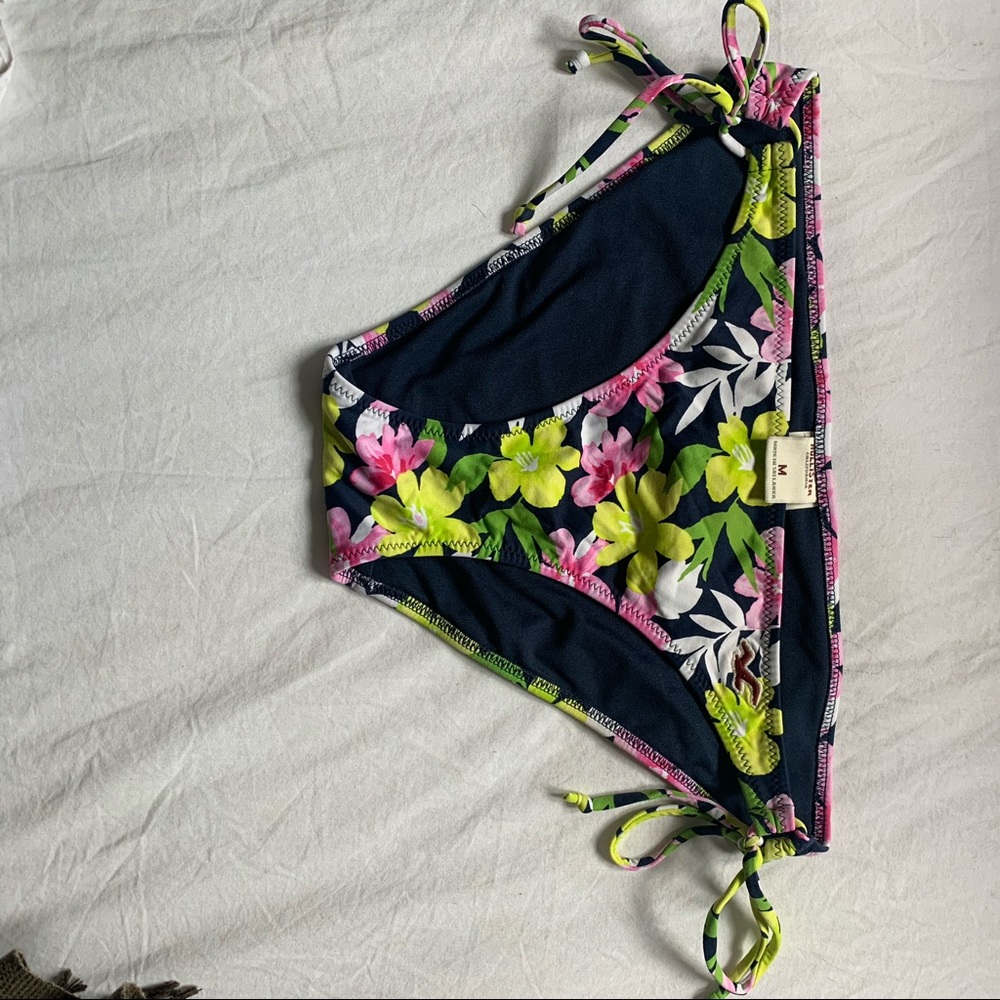 Floral pattern Hollister bathing suit bottoms